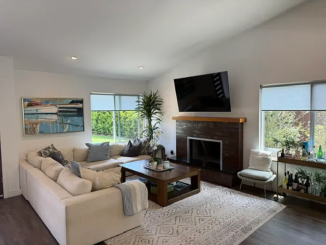 914 Elmview Dr — Photo 4