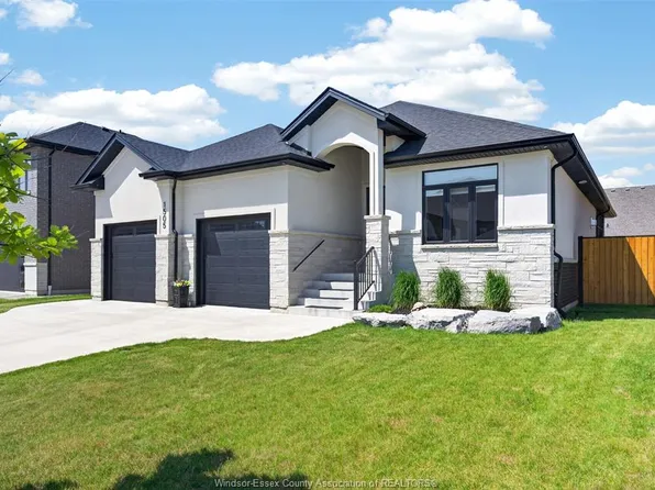 1505 Clearwater Ave, Windsor, ON N8P 0E9