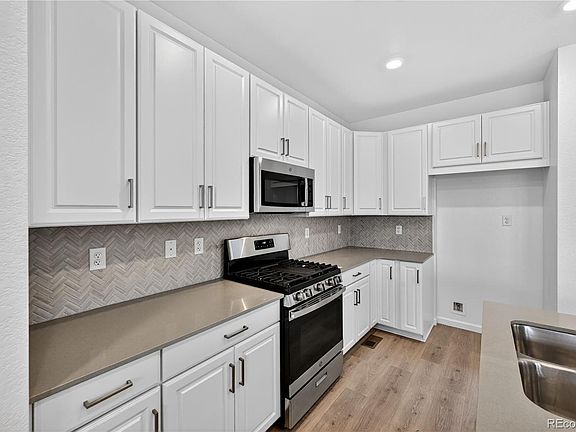 7th image of this home