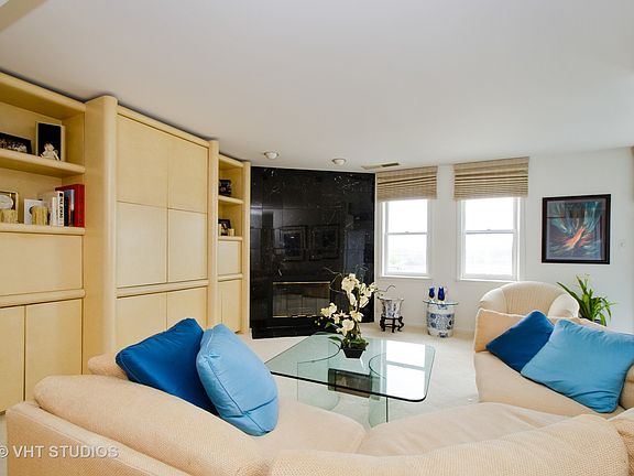 4th image of 4747 Howard St APT 505A