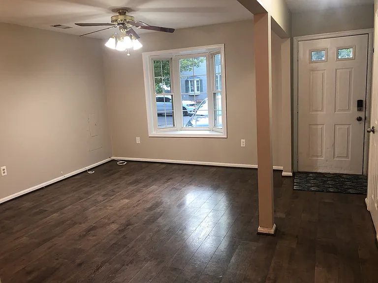 3617 Dewey Ct — Photo 3