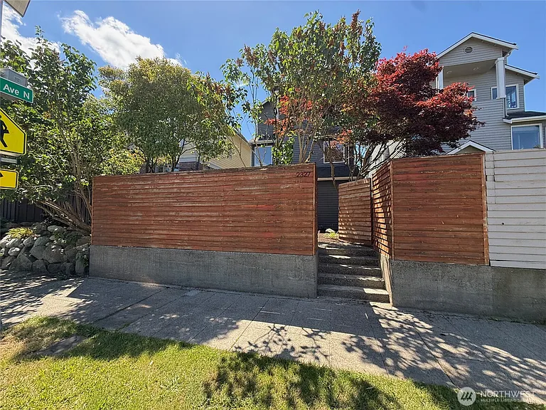 2327 N 65th St — Photo 27