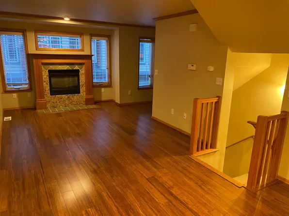 939 N 105th St, Seattle, WA