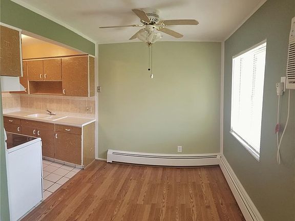 5th image of 471 Tollis Pkwy APT 266D