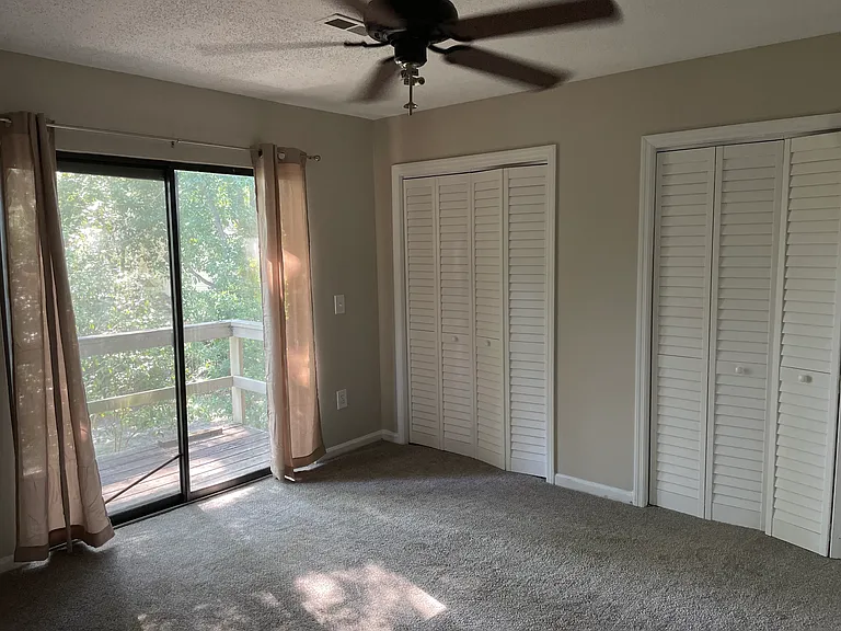 202 Saint Charles Ct — Photo 8