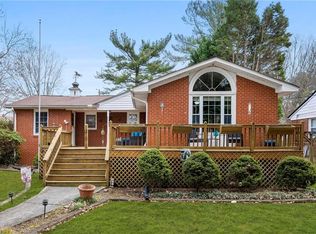 210 Avondale Dr, Lexington, NC 27295