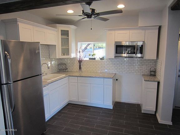 4th image of 2832 E Eastland St