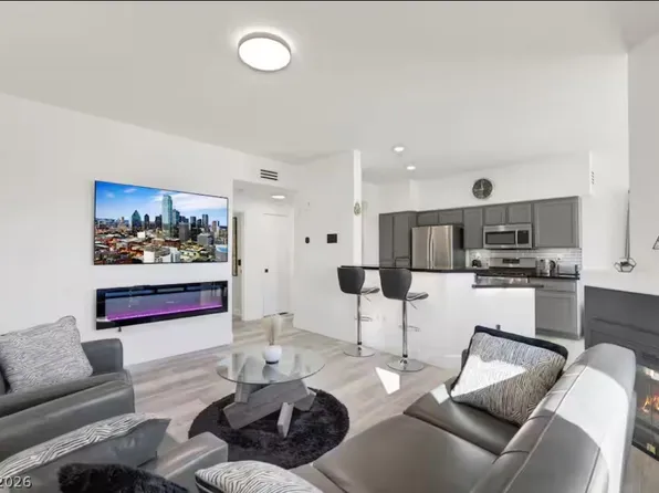 8501 W University Ave Unit 2077, Las Vegas, NV 89147