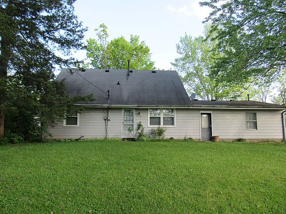 3rd image of 223 Creekwood Dr