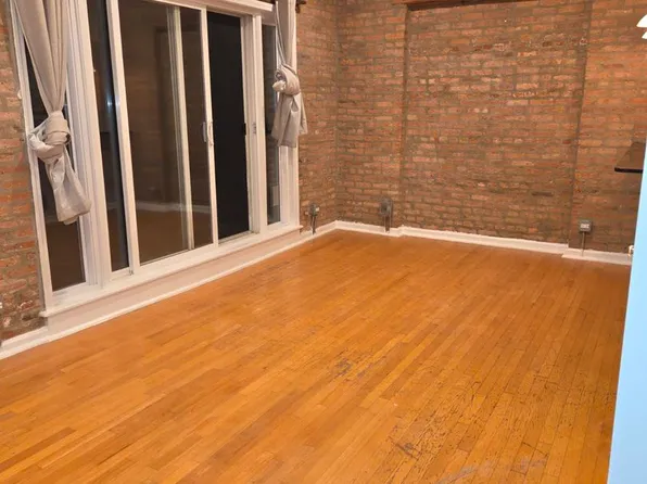 964 E 62nd St APT 3C, Chicago, IL 60637