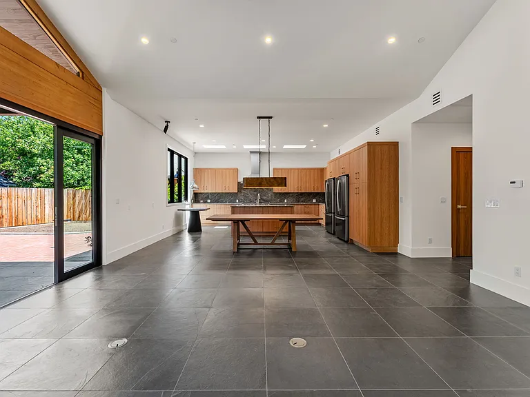 1428 Allyn Ave — Photo 13