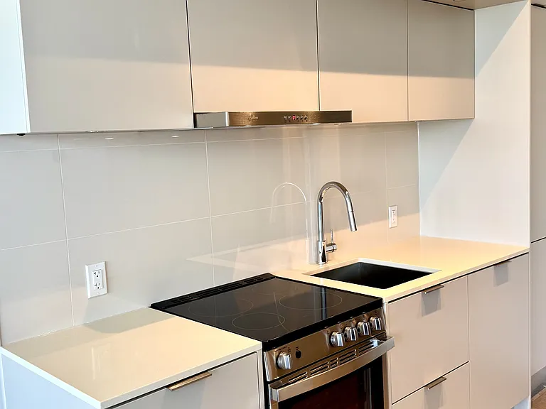 448 Burnhamthorpe Rd N #6506 — Photo 11