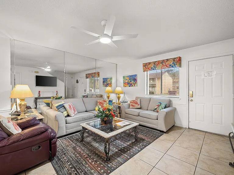133 W Leslie Ln #1 — Photo 6