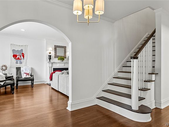 4th image of 36 Audubon Pl