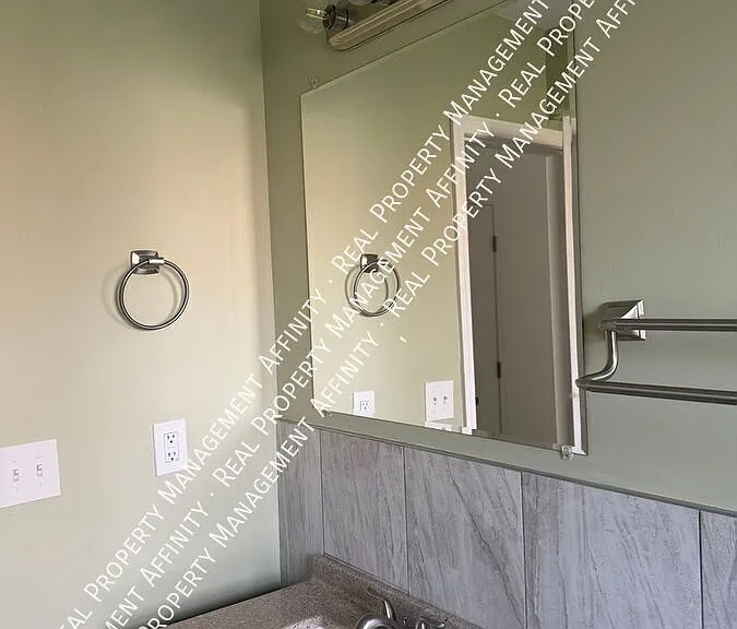 639 Mississippi Blvd #2 — Photo 8