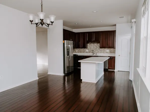 110 Quinton Oaks Cir, Stephens City, VA 22655