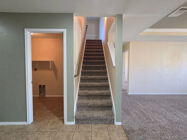 307 E Gemini Ln — Photo 17