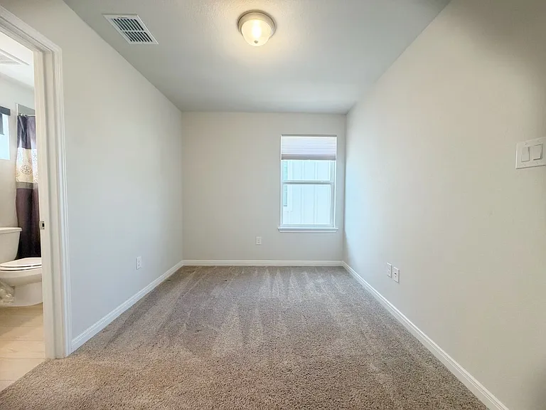 2161 Hofstaat Dr — Photo 24