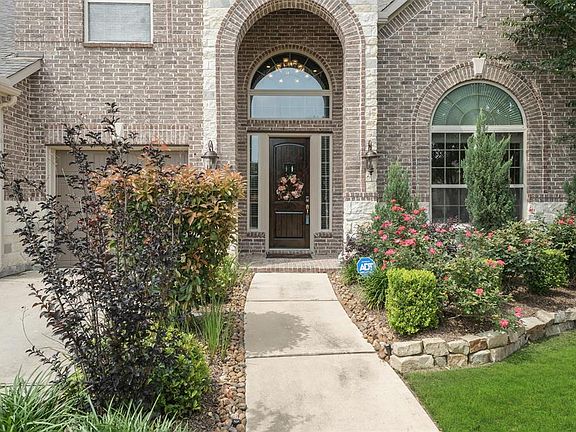 3rd image of 27606 Fleetwood Bend Lane