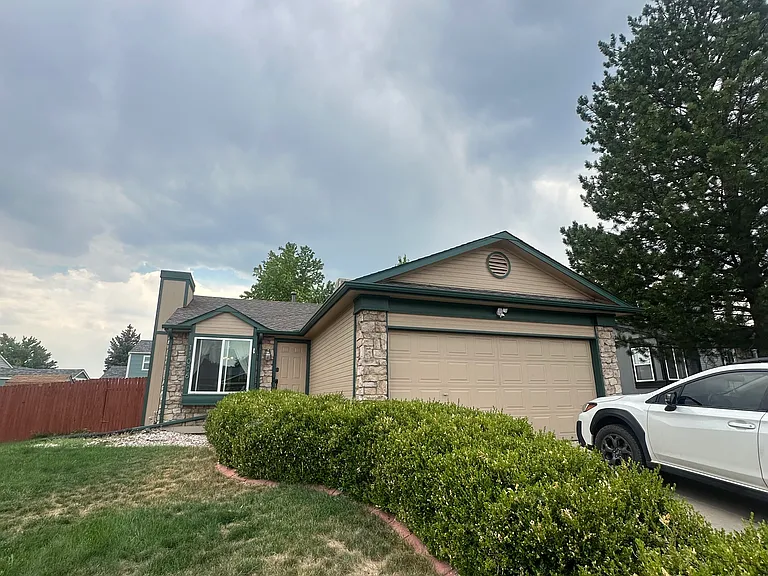 11006 W Bowles Pl — Photo 1