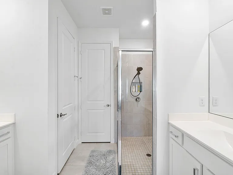 1325 Haywagon Trl — Photo 12
