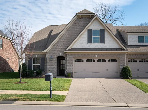 222 Vintage Way, Lebanon, TN 37087