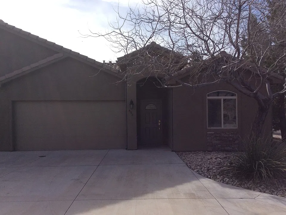 495 N 2480 W