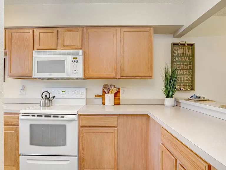 708 Gulf Blvd #A — Photo 12