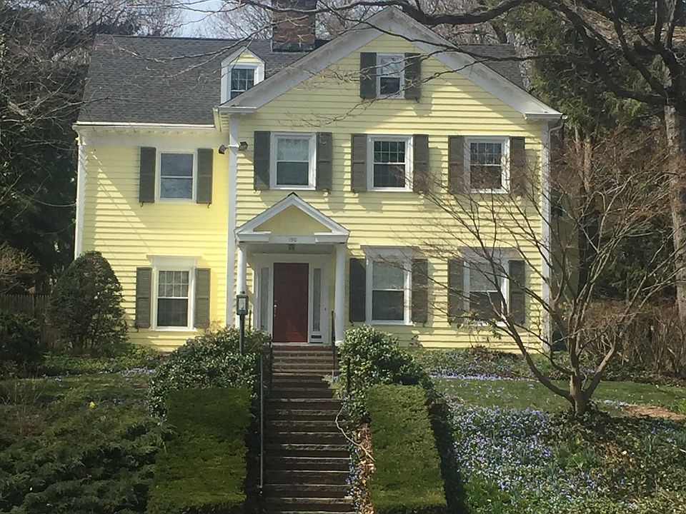 1st image of 190 Saint Ronan St
