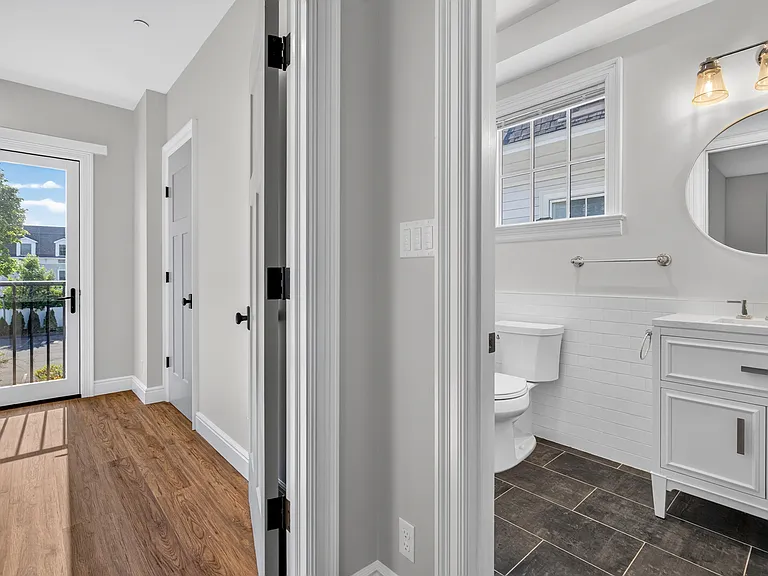 Bedroom and Bath Entryway