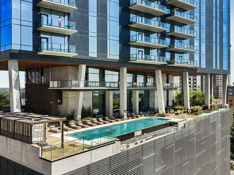 70 Rainey St #1807 — Photo 38