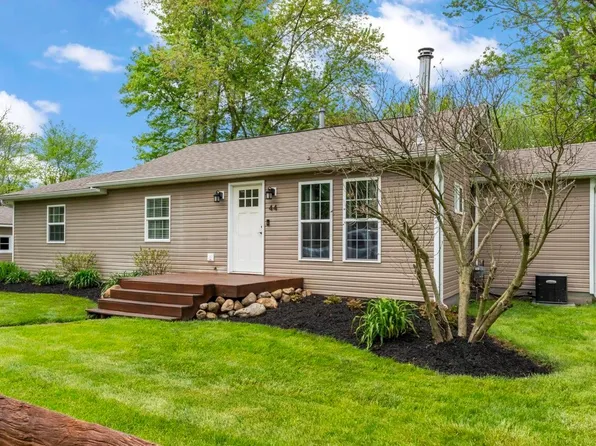 44 Madison St SW, Pataskala, OH 43062