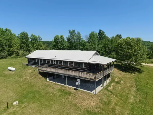 E2301 Cross Trail Dr, La Valle, WI 53941