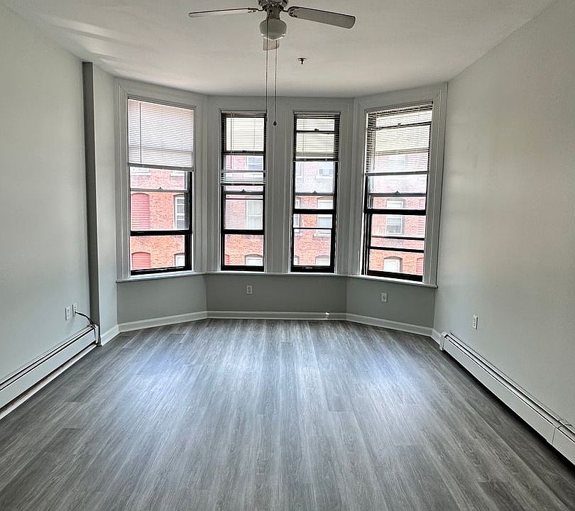2nd image of 60 Franklin St APT 405
