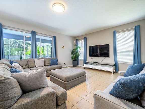 3rd image of 1091 Marcello Blvd