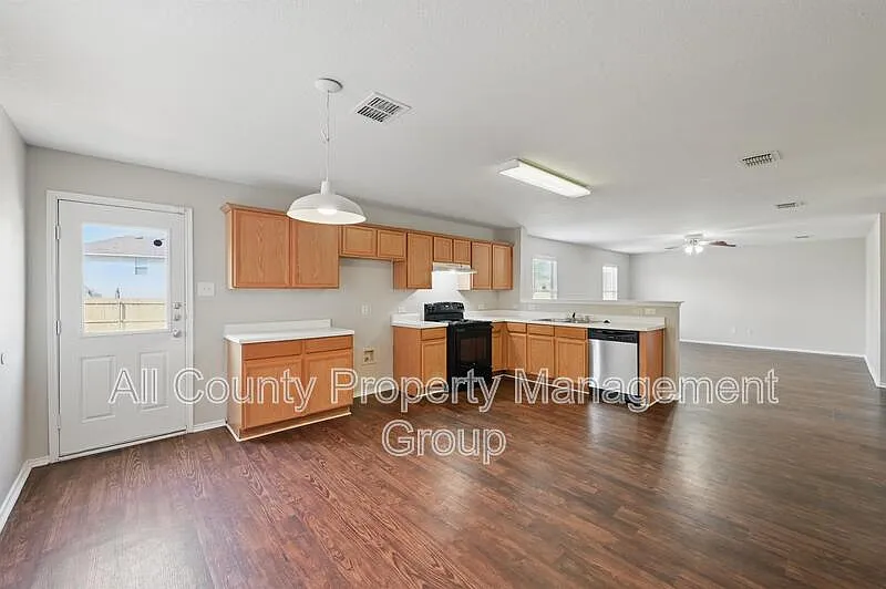 Building Photo - 4909 Wildcreek Way