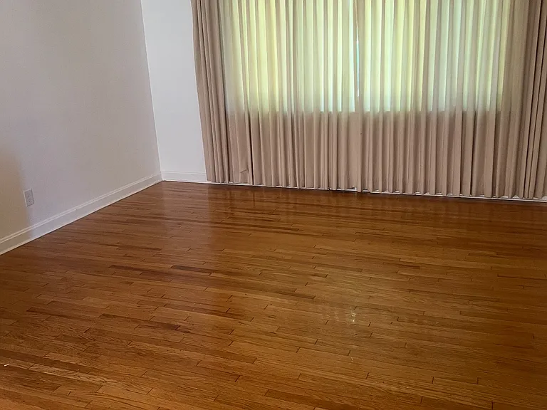 1216 Anderson Ferry Rd — Photo 2