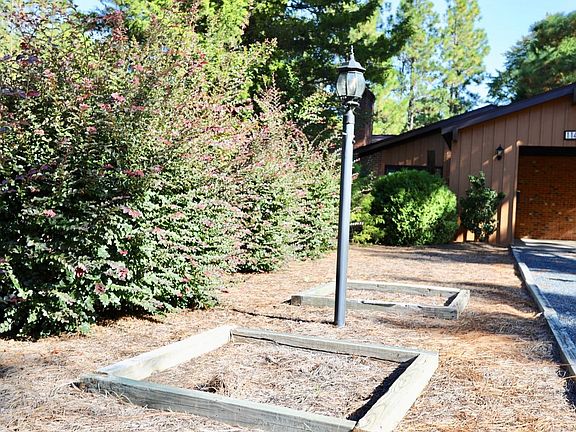 3rd image of 114 Knollwood Dr