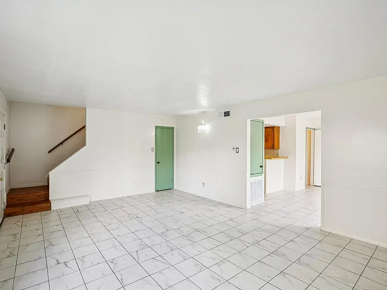 8379 La Roche Ln — Photo 1