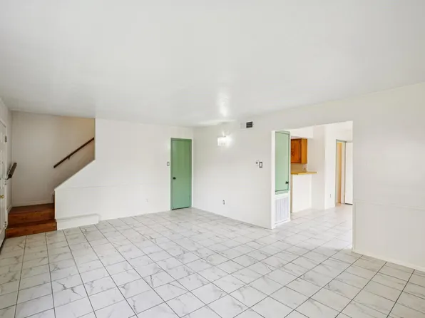 8379 La Roche Ln, Houston, TX 77036