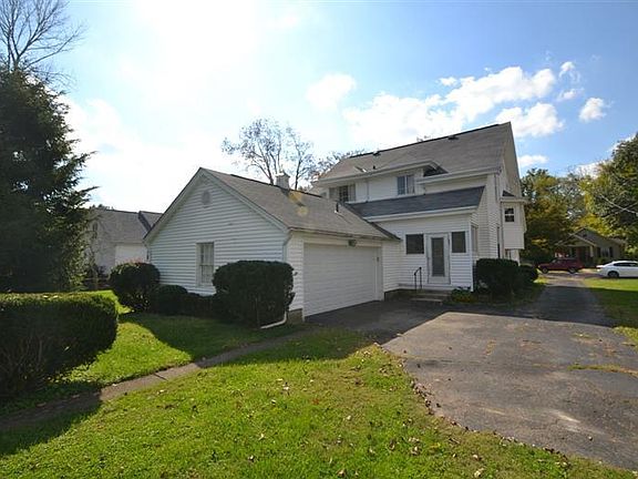 4th image of 122 Laurel Ave