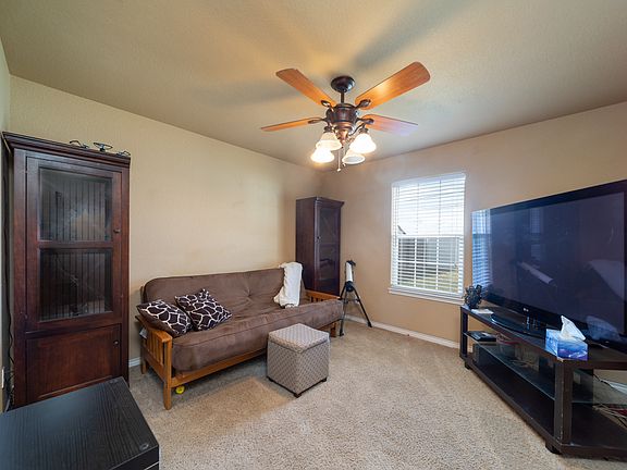 5th image of 3704 Benjamin Davis Dr
