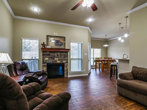6_1820WoodlandPark_MLS6of28.jpg