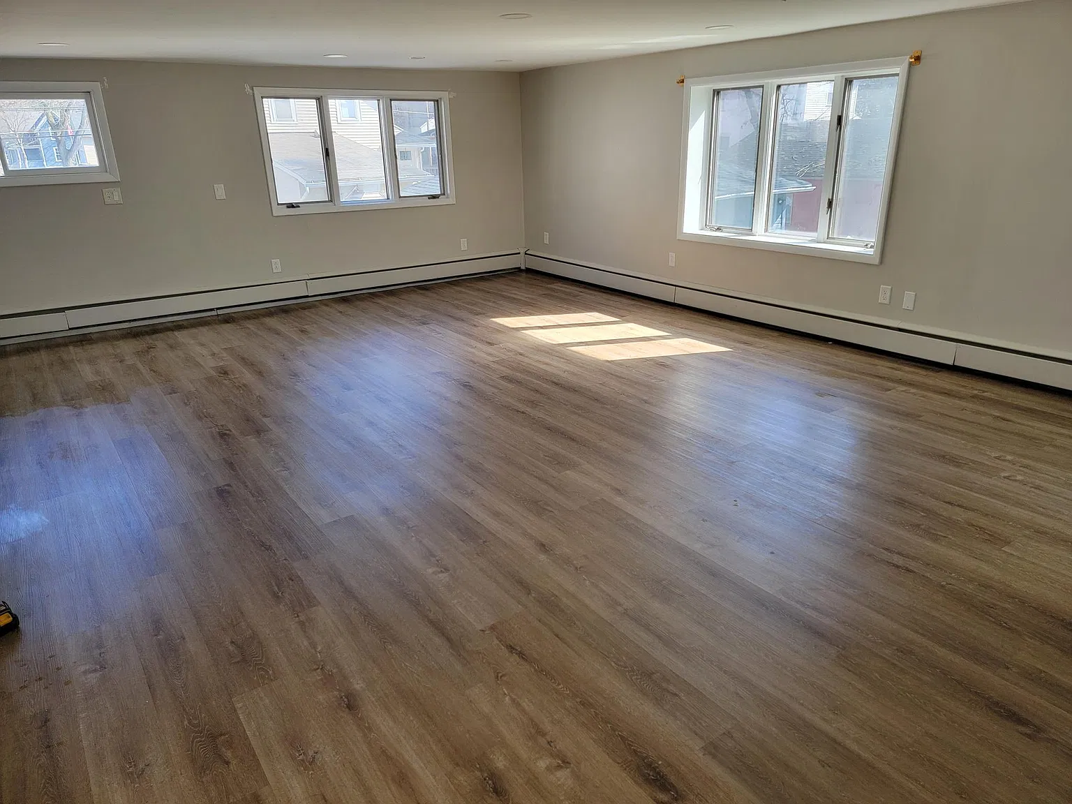 77 South Ave — Photo 3