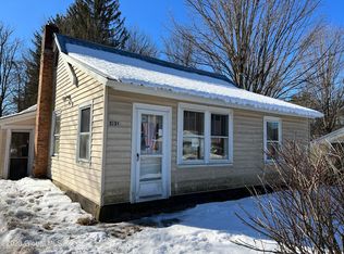 1039 E River Dr, Lake Luzerne, NY 12846