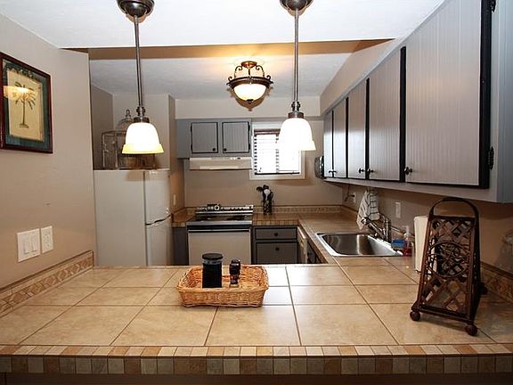 4th image of 22375 Edgewater Dr #E