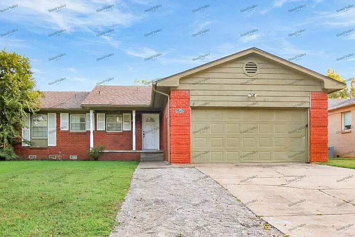 1542 E 59th Pl