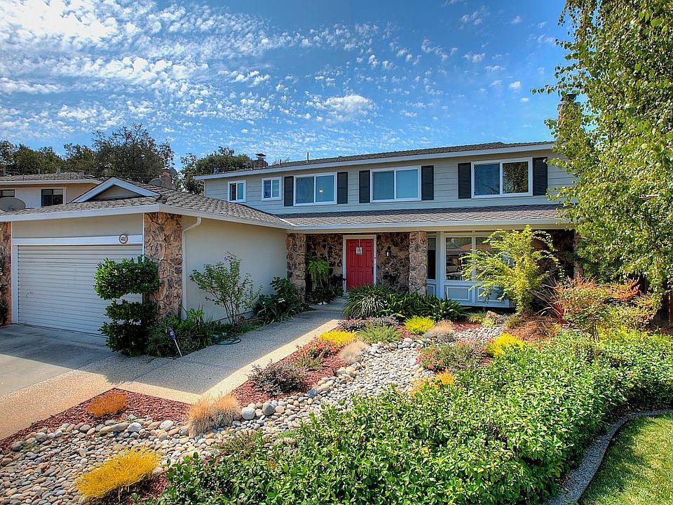 1st image of 1410 Oak Knoll Dr