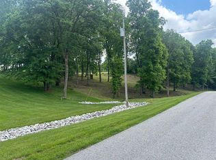 12 & 13 Hidden Valley Rd, Morgantown, KY 42261