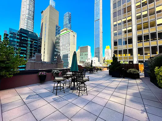 Rented by Keller Williams NYC | media 29